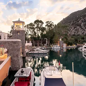 https://radisson-collection-hotel-bodrum.aegeanhotels.net